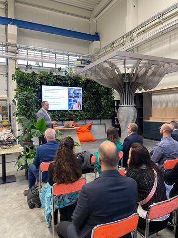 David Bečkovský představuje možnosti využití testbedu | foto: FAST VUT