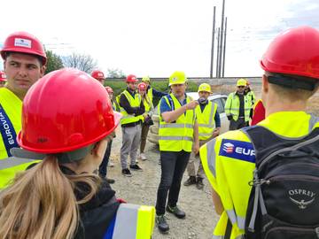 Studenti oboru K na prohlídce stavby dálnice D55