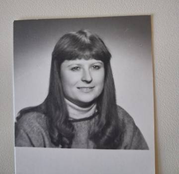 Foto z maturitního alba. Čerstvá maturantka Jana Korytárová v roce 1980 nastoupila na FAST VUT. | Foto: archiv Jany Korytárové
