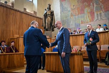 Dalším nově jmenovaným profesorem je Karel Dvořák za obor Fyzikální a stavebně materiálové inženýrství. | Foto: MŠMT