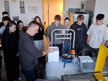 Experimenty se suchým ledem