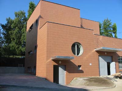 Budova bývalého dynamometru určená pro výstavbu nové laboratoře